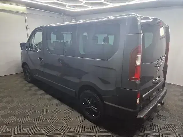 Gebraucht Renault Trafic Life 150 PS (110 kW) 2021 Grau Van / Kleinbus