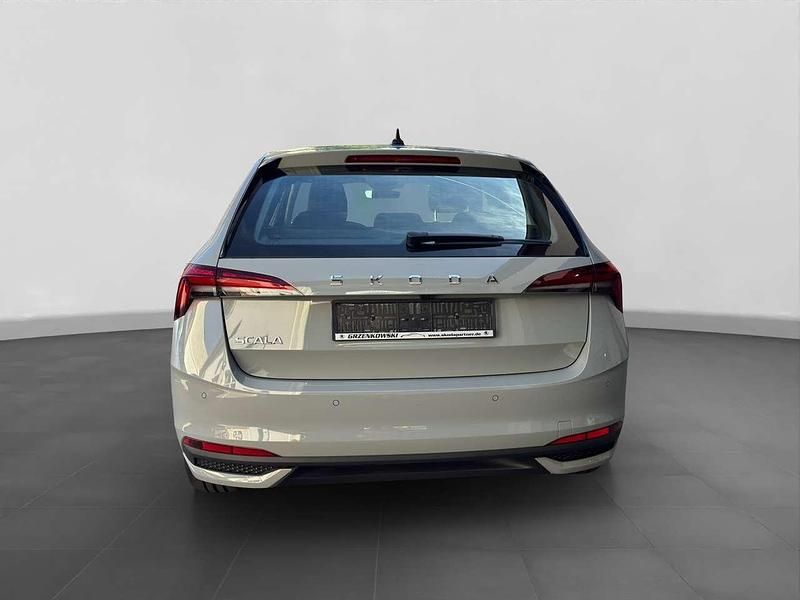 Gebraucht Skoda Scala Selection 116 PS (85 kW) 2024 Steelgrau Kleinwagen