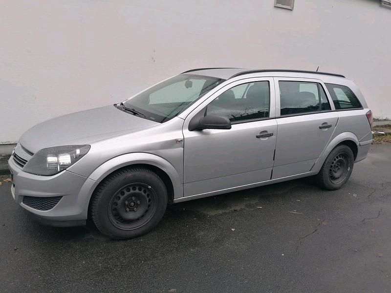 Gebraucht Opel Astra 110 PS (80 kW) 2009 Grau Kombi