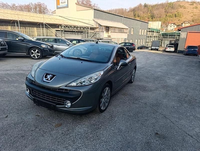 Gebraucht Peugeot 207 CC Sport 120 PS (88 kW) 2008 Grau Cabrio