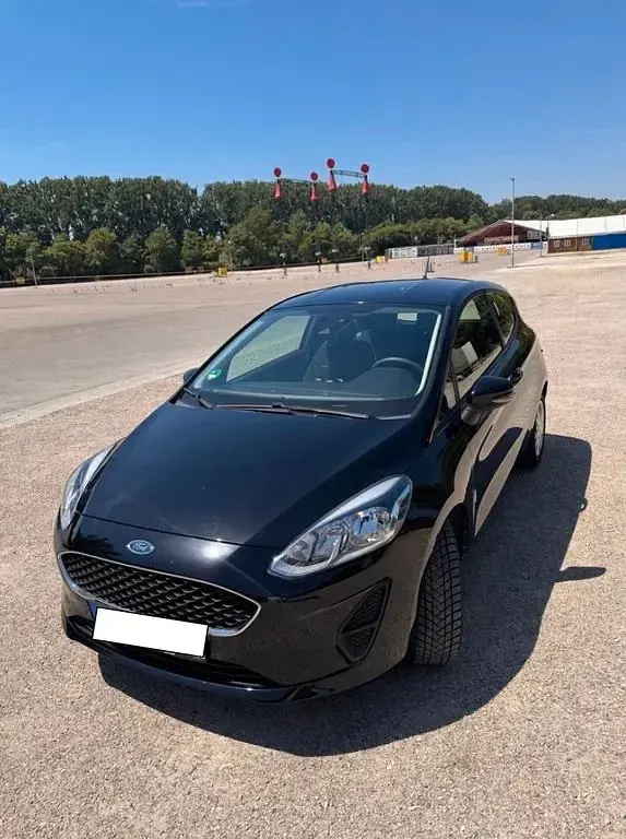 Gebraucht Ford Fiesta Trend 75 PS (55 kW) 2019 Schwarz Kleinwagen