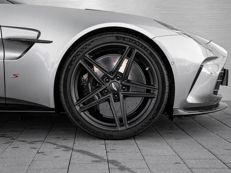 Neu Aston Martin V8 Vantage 680 PS (500 kW) 2026 Silber