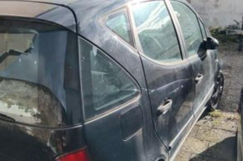 Schwarz Gebraucht 2002 Mercedes A160 Kleinwagen | 500 € (Superpreis) - Bild 1/4