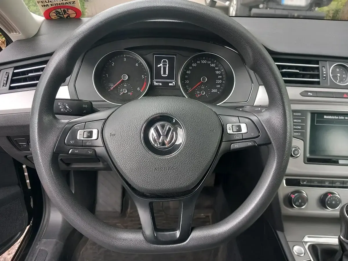 Gebraucht VW Passat 120 PS (88 kW) 2015 Schwarz Kombi