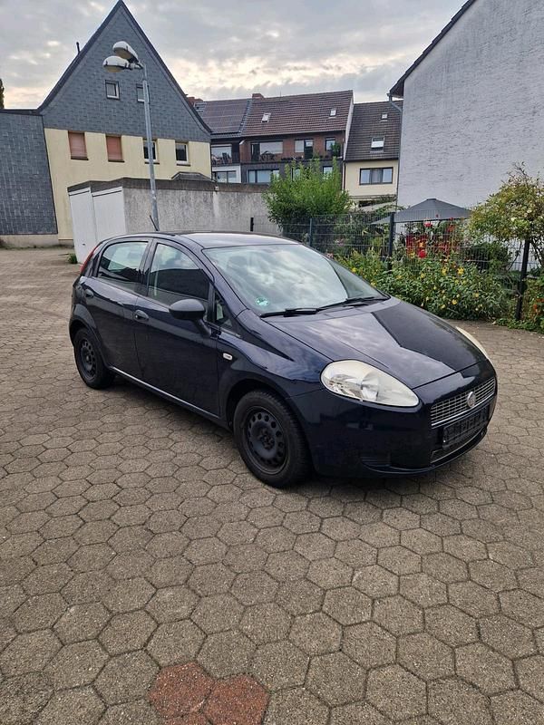 Blau Gebraucht 2009 Fiat Punto Kleinwagen | 1.500 € - Bild 1/4