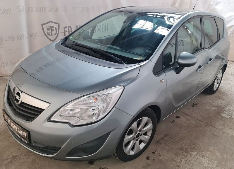 Silber Gebraucht 2010 Opel Meriva Edition Van / Kleinbus | 2.490 € (Guter Preis) - Bild 1/4
