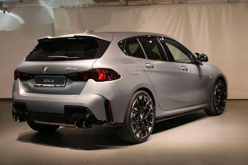 Neu BMW 135 300 PS (220 kW) 2026 Bmw individual frozen pure gr Kleinwagen