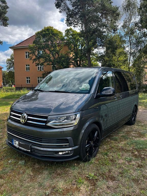 Grau Gebraucht 2015 VW T6 Van | 29.500 € (Superpreis) - Bild 1/4
