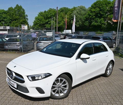 Weiß Gebraucht 2019 Mercedes A200 Progressive Kombi | 18.999 € (Fairer Preis) - Bild 1/4