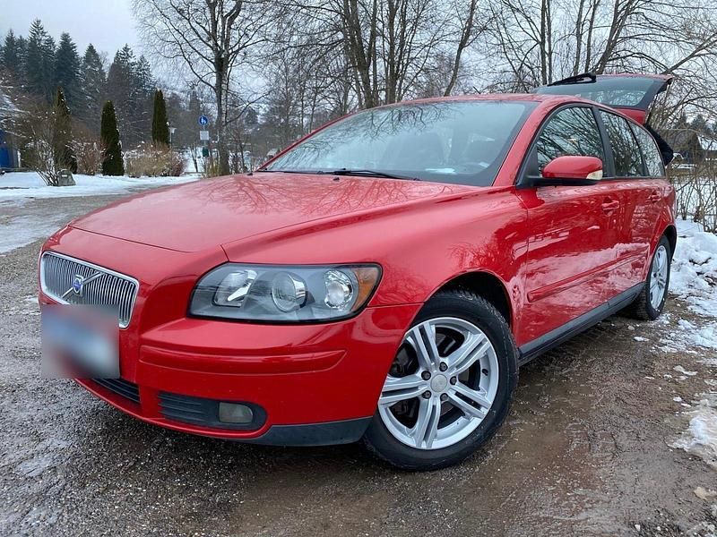 Gebraucht Volvo V50 Momentum 140 PS (102 kW) 2004 Rot Kombi