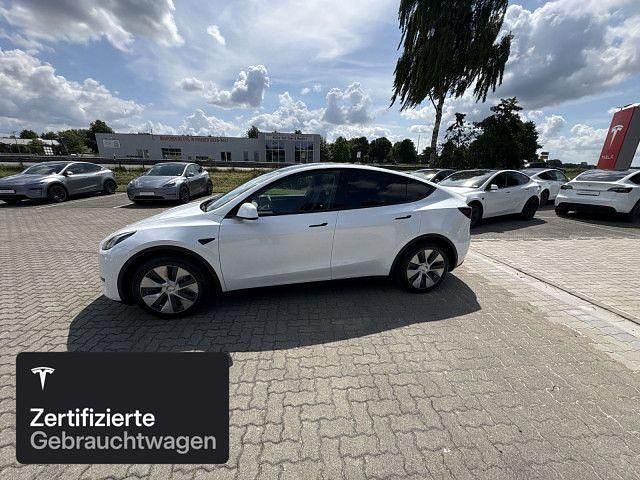 Weiß Gebraucht 2023 Tesla Model Y SUV | 35.700 € (Fairer Preis) - Bild 1/4
