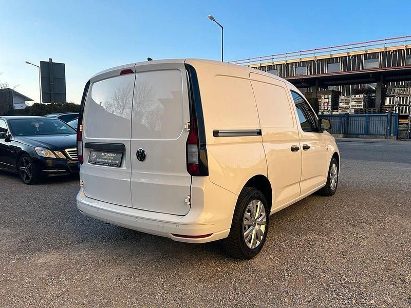 Gebraucht VW Caddy 102 PS (75 kW) 2021 Weiß Van / Kleinbus