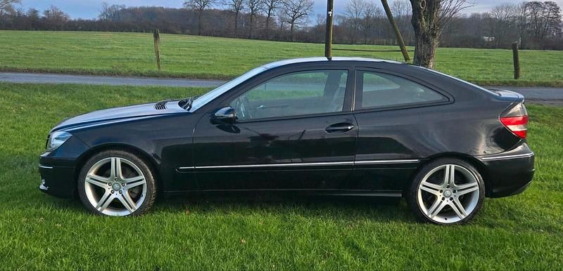 Gebraucht Mercedes CLC200 184 PS (135 kW) 2008 Schwarz Kleinwagen