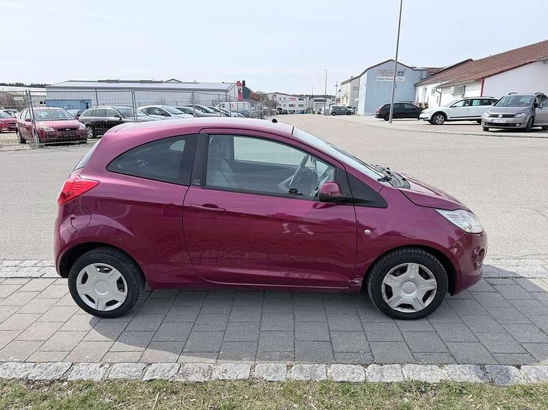 Gebraucht Ford Ka Titanium 69 PS (50 kW) 2009 Funky magenta metallic Kleinwagen