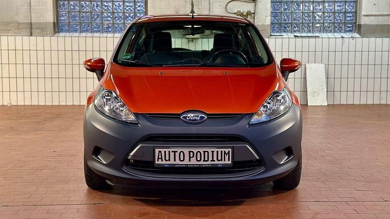 Gebraucht Ford Fiesta 82 PS (60 kW) 2011 Orange Kleinwagen