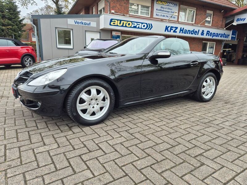 Schwarz Gebraucht 2007 Mercedes SLK200 Cabrio | 7.999 € (Guter Preis) - Bild 1/4
