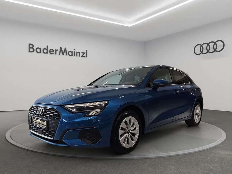 Atollblau metallic Gebraucht 2022 Audi A3 e-tron Kleinwagen | 25.930 € (Fairer Preis) - Bild 1/4
