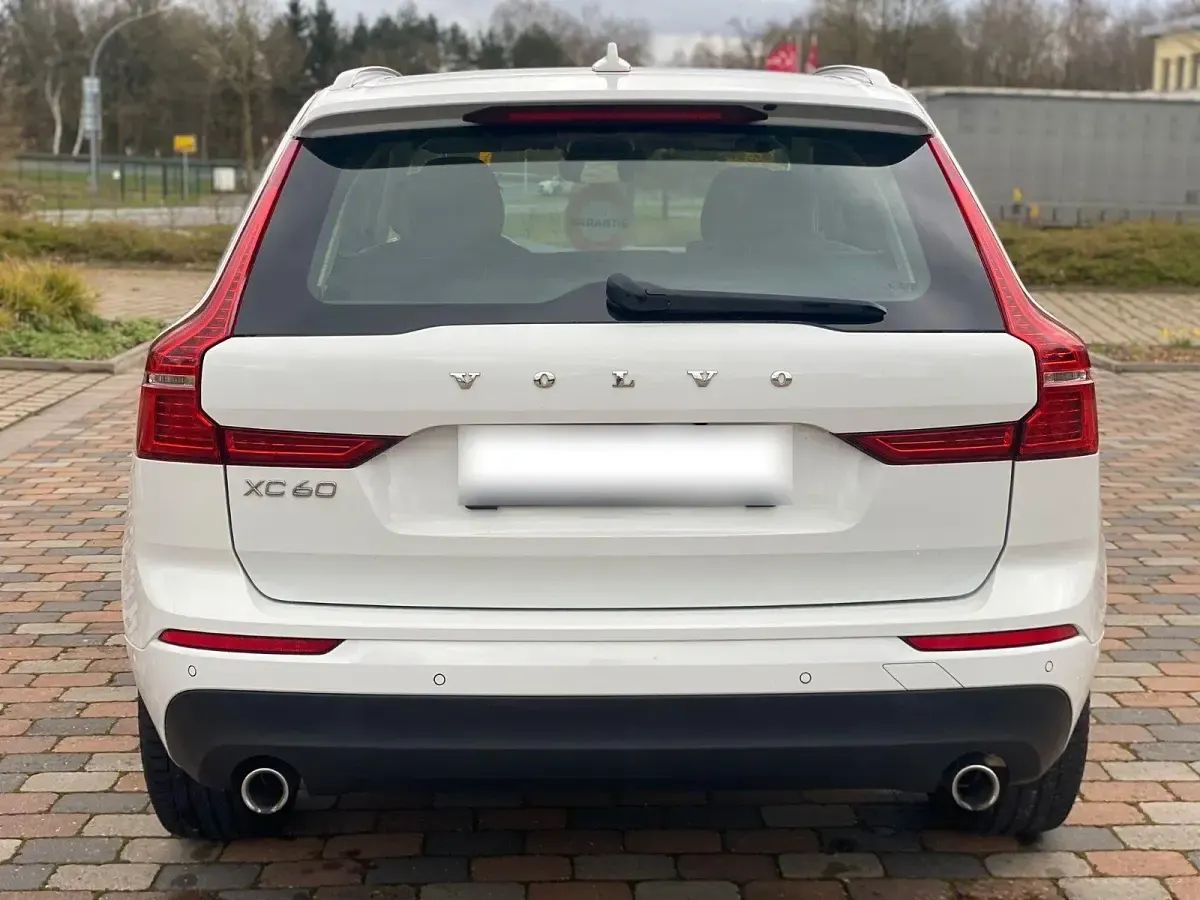 Gebraucht Volvo XC60 190 PS (139 kW) 2019 Weiß SUV
