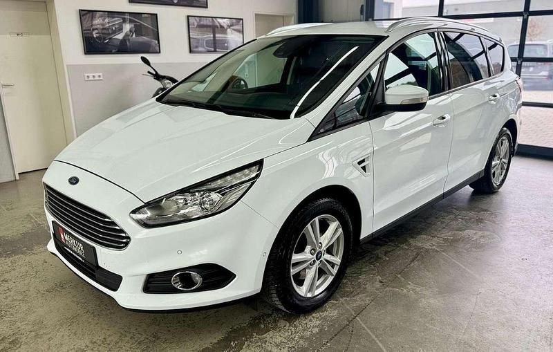 Weiß Gebraucht 2019 Ford S-MAX Business Edition Van / Kleinbus | 10.999 € (Fairer Preis) - Bild 1/3