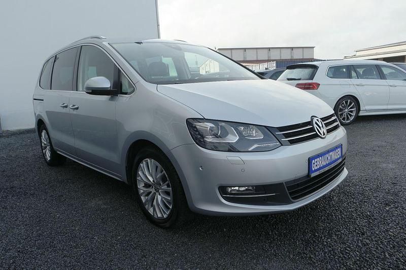 Second-hand VW Sharan Highline 200 CP (147 kW) 2012 Argintiu Monovolum