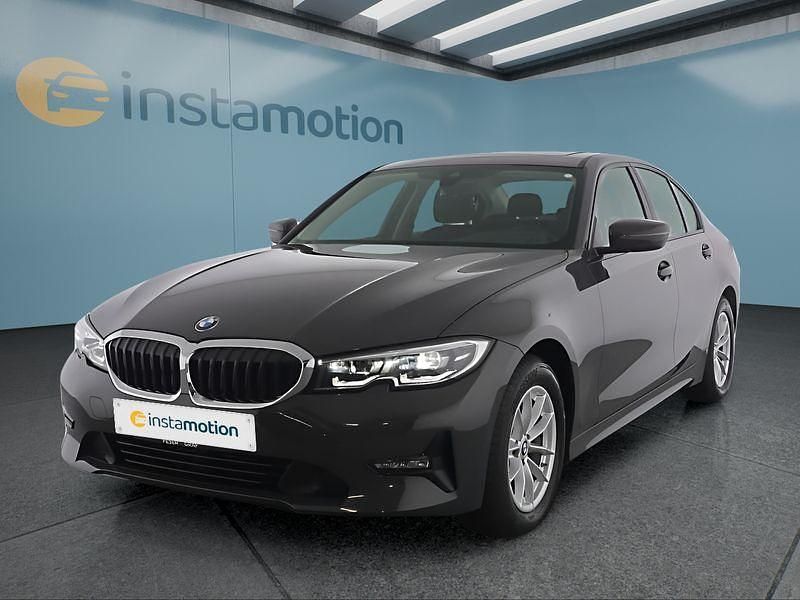 Grau Gebraucht 2022 BMW 320 Limousine | 30.699 € (Superpreis) - Bild 1/4