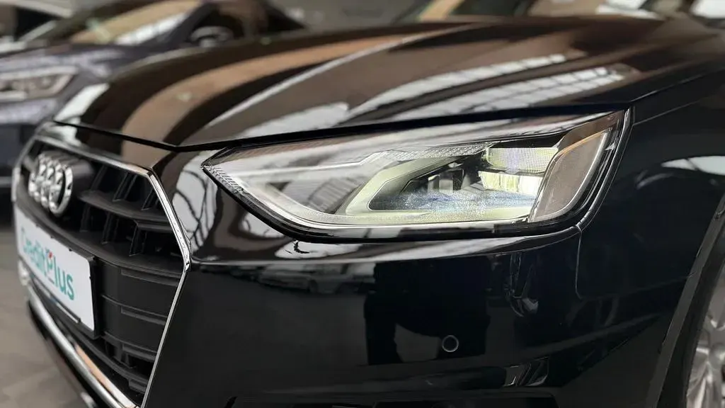 Używany Audi A4 150 KM (110 kW) 2022 Czarny Kombi