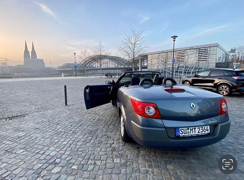 Gebraucht Renault Mégane Cabriolet Dynamique 111 PS (81 kW) 2007 Grau Cabrio