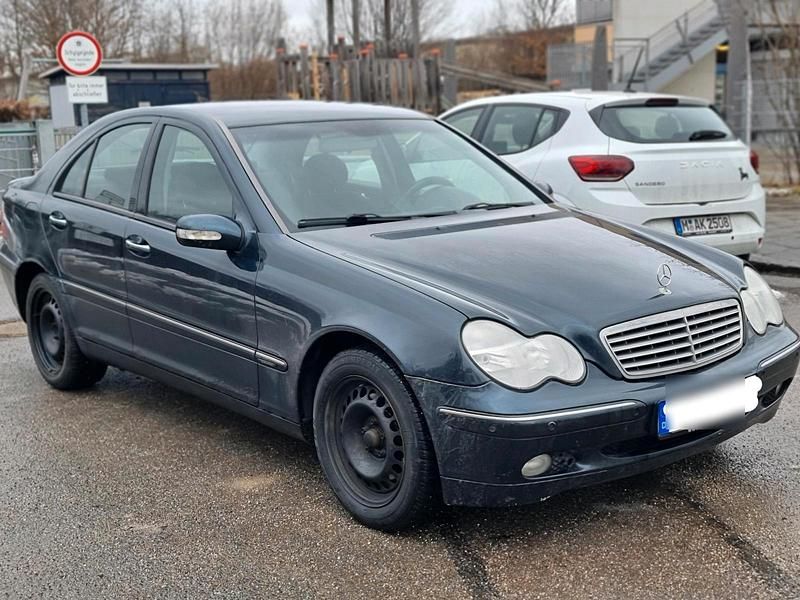 Blau Gebraucht 2003 Mercedes C240 Limousine | 2.200 € (Guter Preis) - Bild 1/4