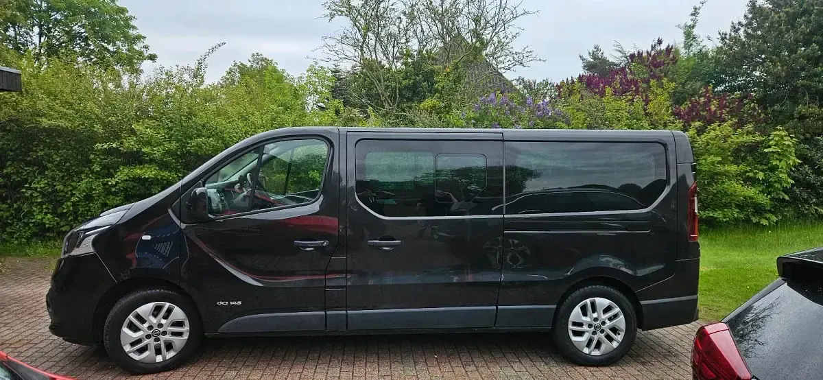 Gebraucht Nissan NV300 145 PS (106 kW) 2017 Schwarz Van