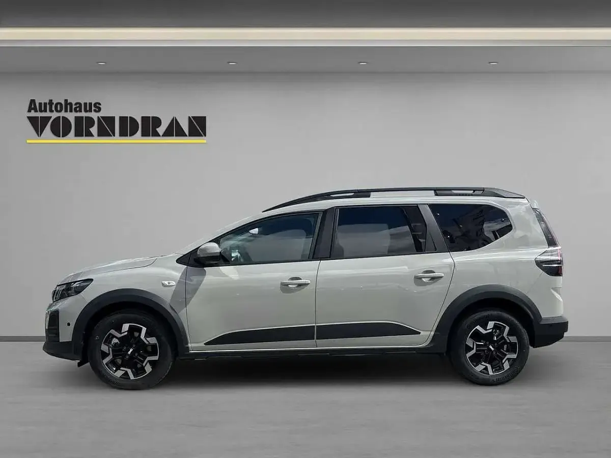 Neu Dacia Jogger Journey 158 PS (116 kW) 2026 Beige Van / Kleinbus