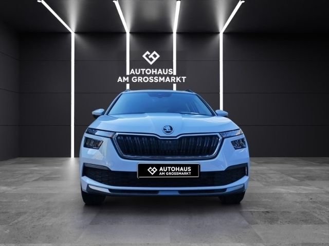 Weiss Gebraucht 2022 Skoda Kamiq Ambition SUV | 17.950 € (Fairer Preis) - Bild 1/4