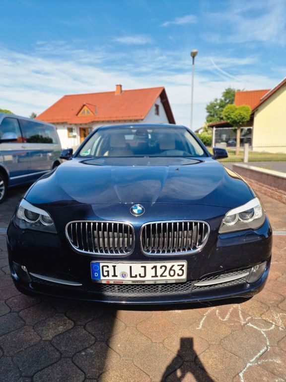 Blau Gebraucht 2010 BMW 525 Limousine | 15.000 € (Fairer Preis) - Bild 1/4