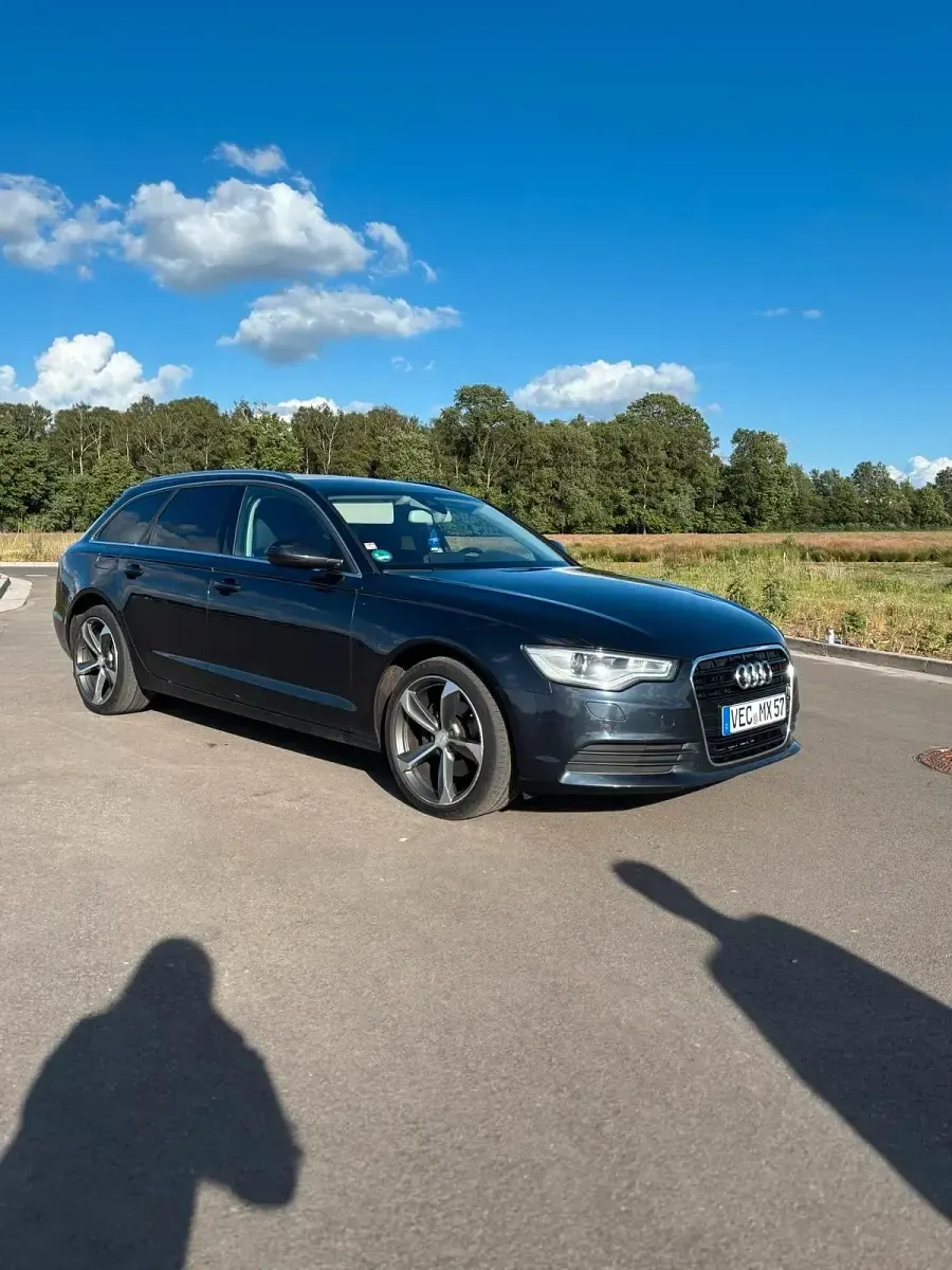 Gebraucht Audi A6 204 PS (150 kW) 2012 Blau Kombi