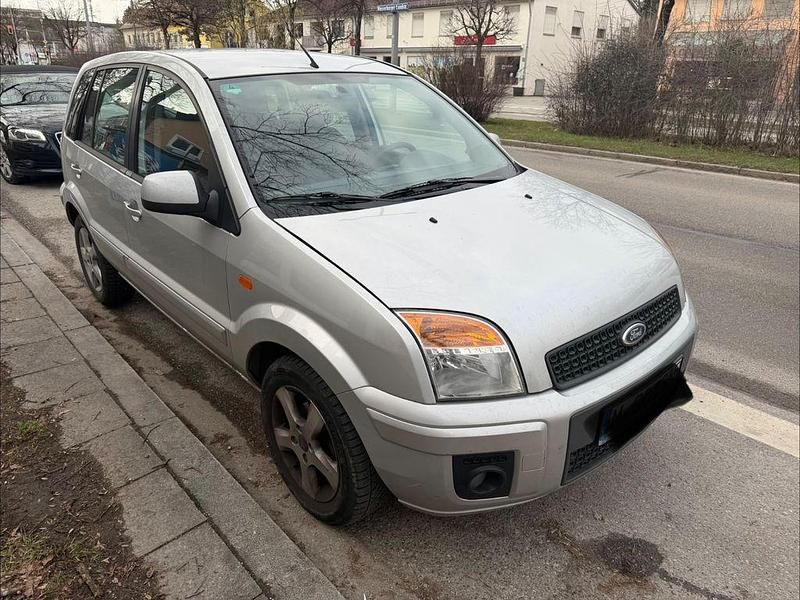 Gebraucht Ford Fusion Trend 80 PS (58 kW) 2010 Schwarz Kleinwagen