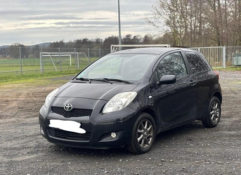 Gebraucht Toyota Yaris 69 PS (50 kW) 2009 Schwarz Kleinwagen