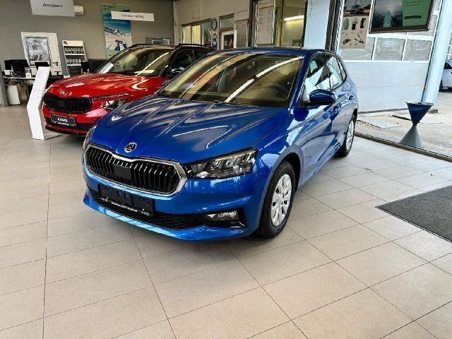 Blau Gebraucht 2024 Skoda Fabia Selection Kleinwagen | 18.490 € (Fairer Preis) - Bild 1/4