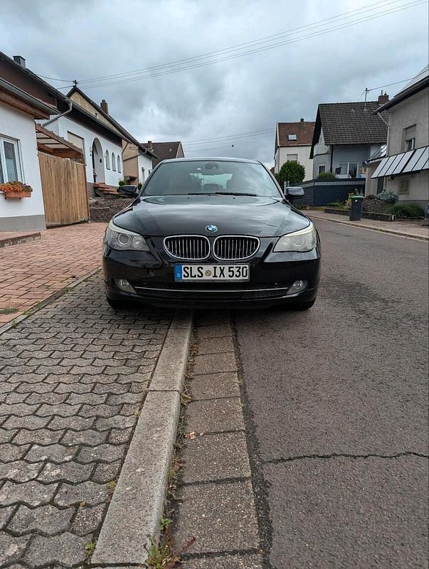 Schwarz Gebraucht 2007 BMW 530 Limousine | 4.500 € (Superpreis) - Bild 1/4