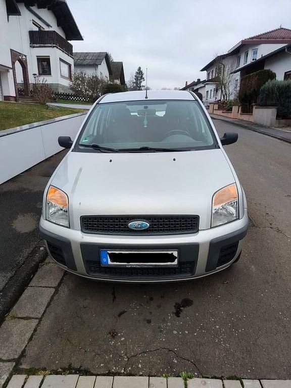 Gebraucht Ford Fusion Style 90 PS (66 kW) 2009 Silber Limousine