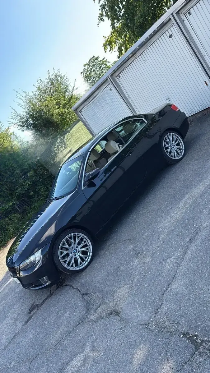 Gebraucht BMW 325 Cabriolet 218 PS (160 kW) 2008 Schwarz Cabrio