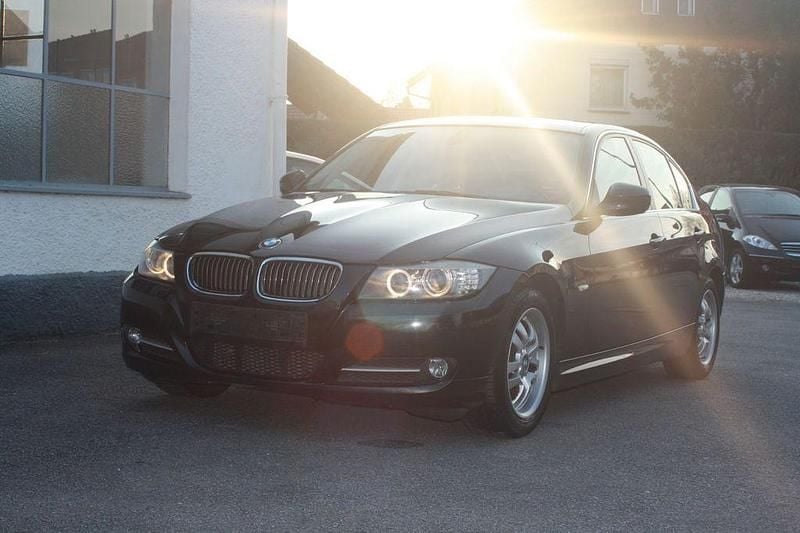 Gebraucht BMW 320 Comfort Edition 184 PS (135 kW) 2011 Schwarz Limousine