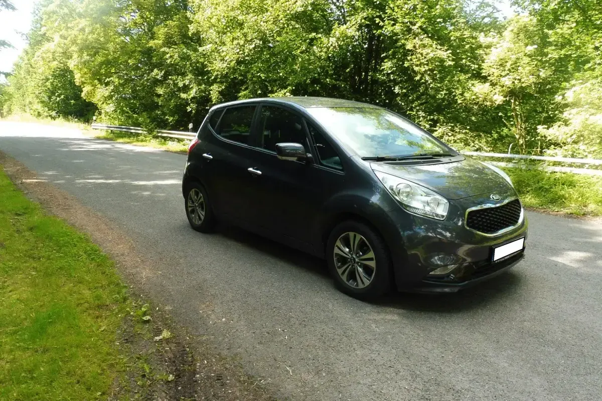 Gebraucht Kia Venga DREAM-TEAM Edition 125 PS (91 kW) 2016 Grau Kleinwagen