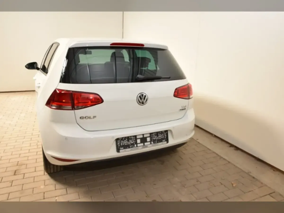 Gebraucht VW Golf VII Comfortline 86 PS (63 kW) 2014 Weiß Limousine