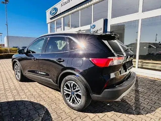 Gebraucht Ford Kuga Titanium 150 PS (110 kW) 2021 Schwarz SUV