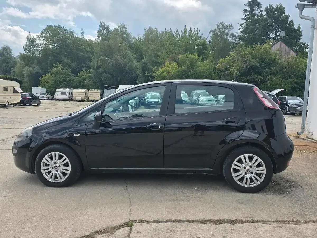Gebraucht Fiat Punto Evo 78 PS (57 kW) 2010 Violet Kleinwagen