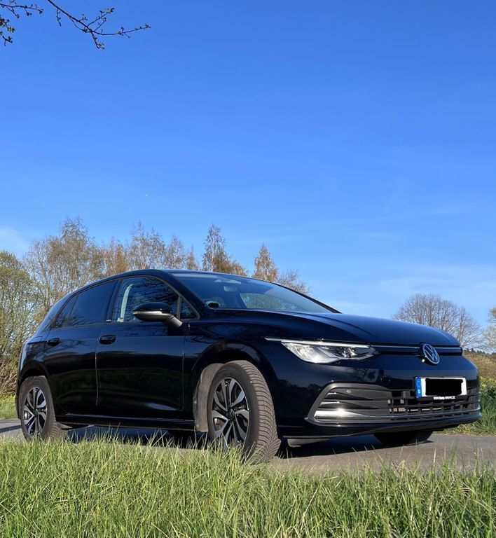 Gebraucht 2021 VW Golf VIII Life Kombi | 21.900 € (Guter Preis) - Bild 1/4