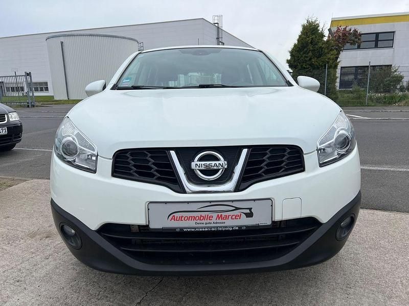 Weiß Gebraucht 2011 Nissan Qashqai Acenta SUV | 5.999 € (Fairer Preis) - Bild 1/4