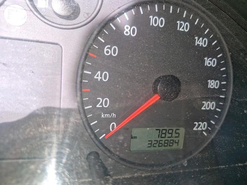 Second-hand VW Transporter 101 CP (74 kW) 2003 Alb Van