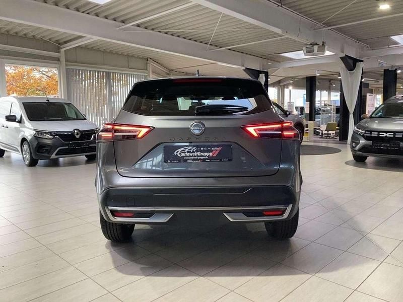 Neu Nissan Qashqai Acenta 140 PS (102 kW) 2025 Grau SUV
