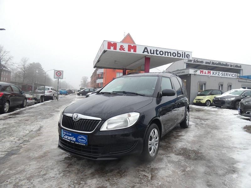 Schwarz Gebraucht 2013 Skoda Roomster Plus Edition Van / Kleinbus | 7.400 € (Fairer Preis) - Bild 1/3