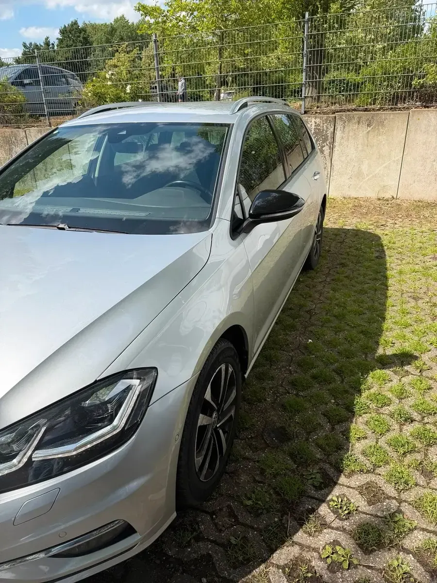 Gebraucht VW Golf VII 150 PS (110 kW) 2020 Silber Kombi